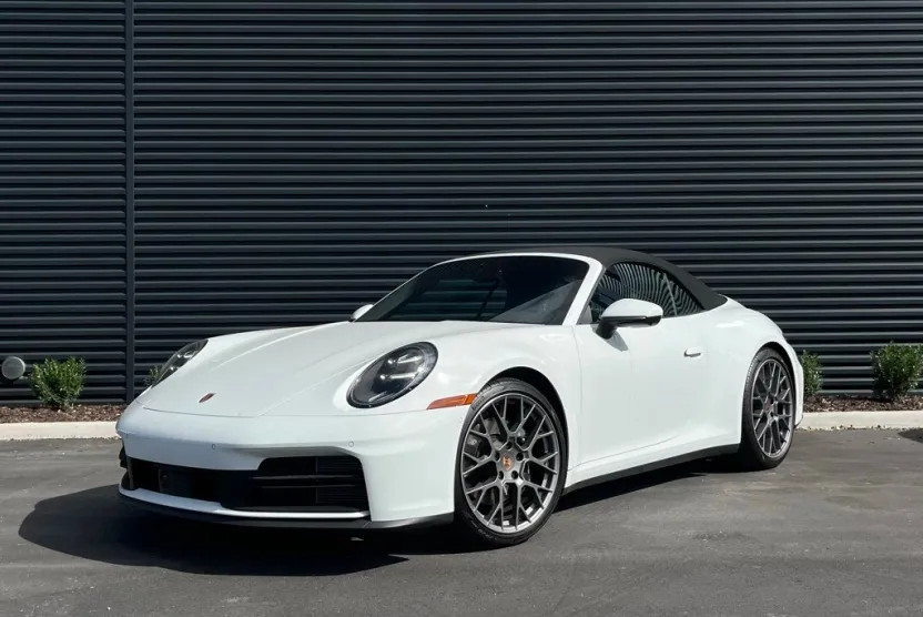 2025 Porsche 911 photo 1
