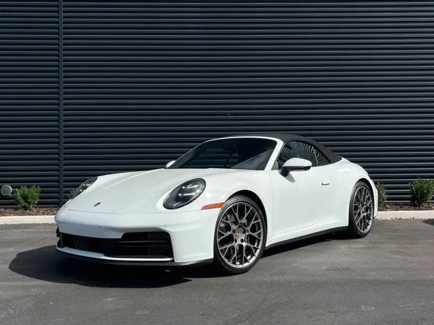 2025 Porsche 911 photo 1