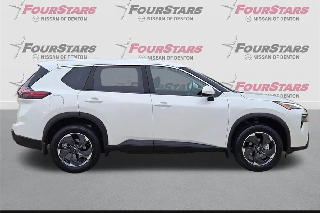 2026 Nissan Rogue SV photo 1