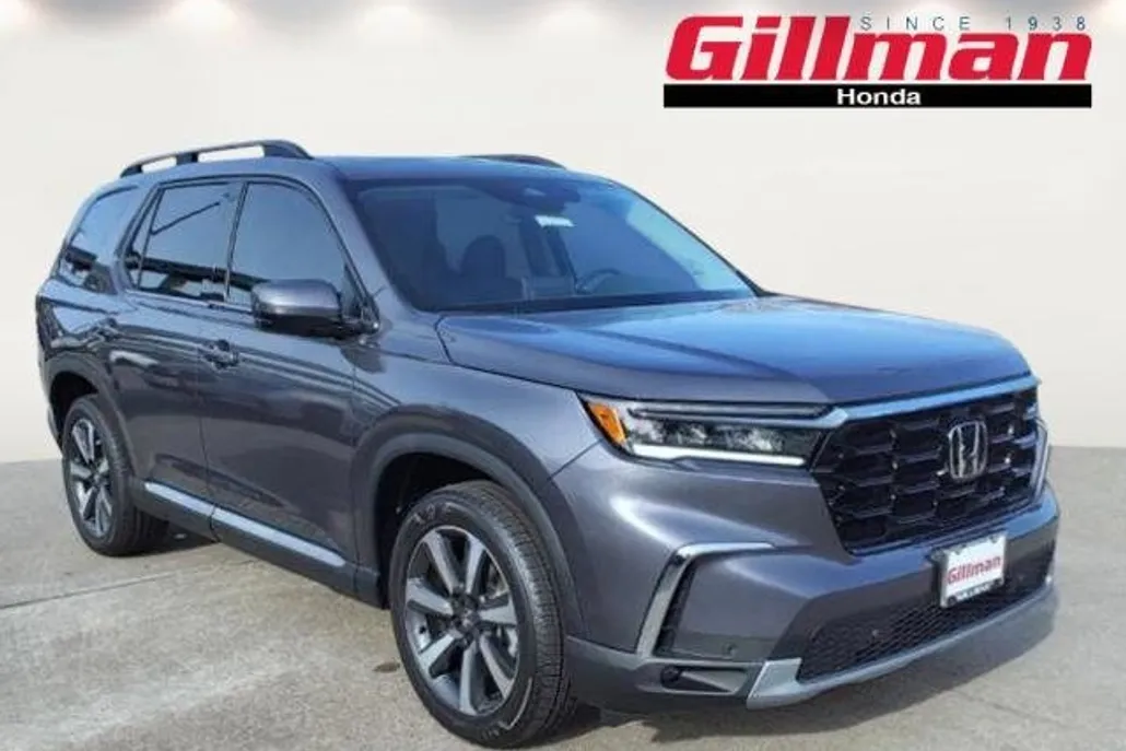 2025 Honda Pilot Touring photo 1
