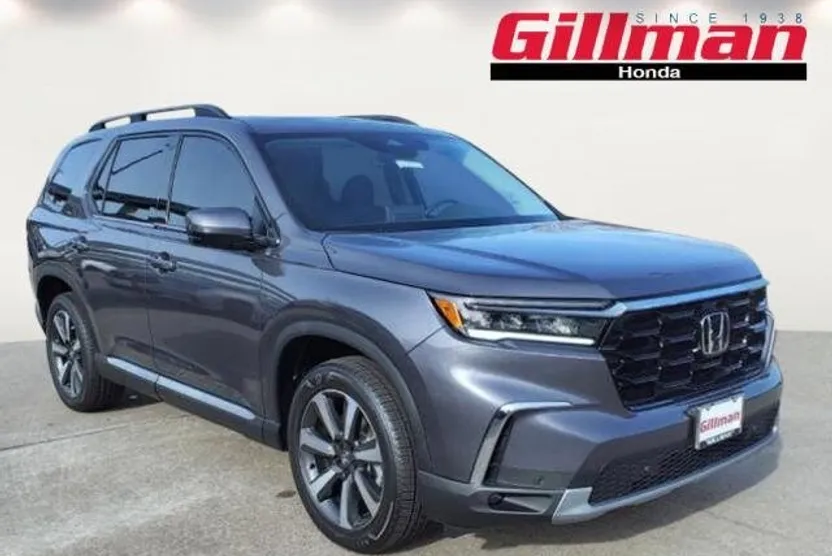 2025 Honda Pilot Touring photo 1