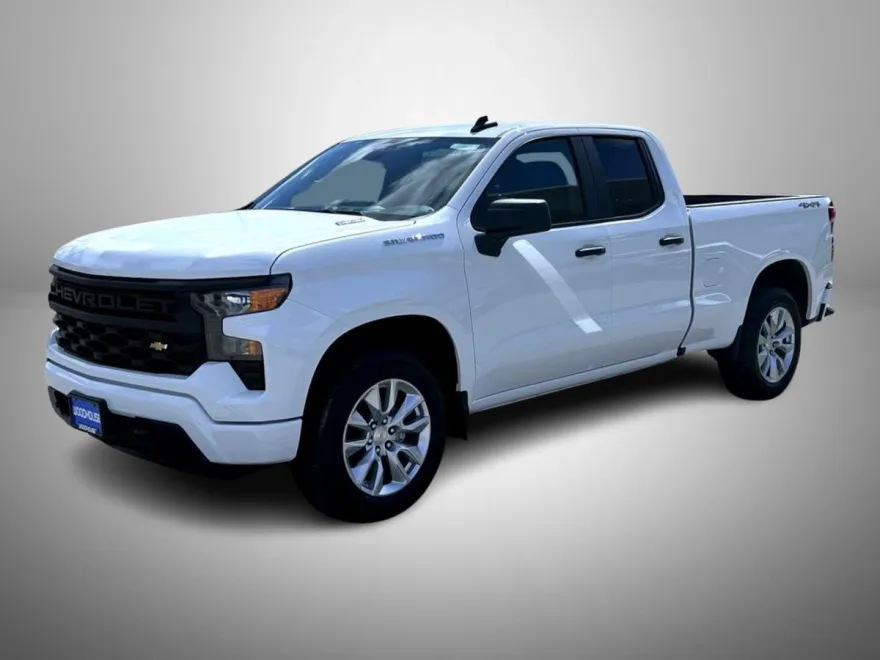 2026 Chevrolet Silverado 1500 Custom photo 1