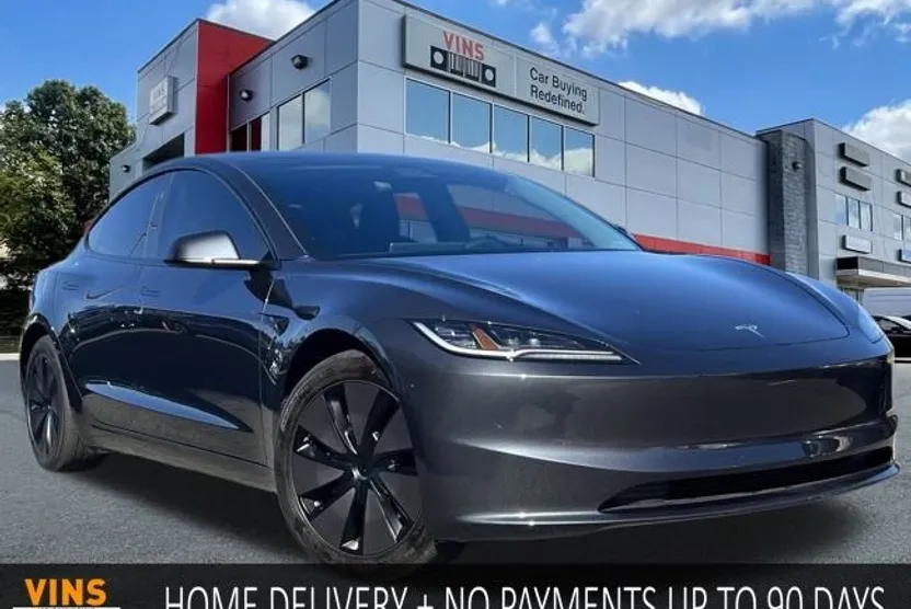 2024 Tesla Model 3 Long Range photo 1
