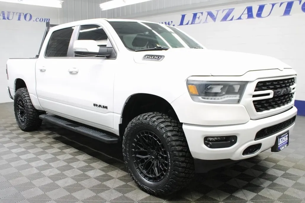 2022 Ram 1500 Sport photo 1