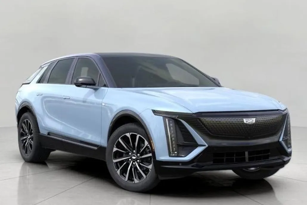2025 Cadillac Lyriq Sport photo 1