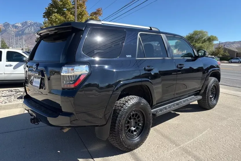 2024 Toyota 4Runner SR5 photo 1