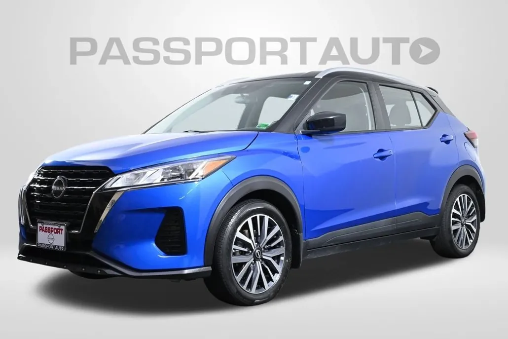 2022 Nissan Kicks SV photo 1