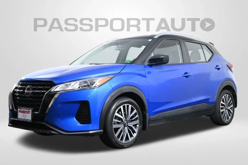 2022 Nissan Kicks SV photo 1