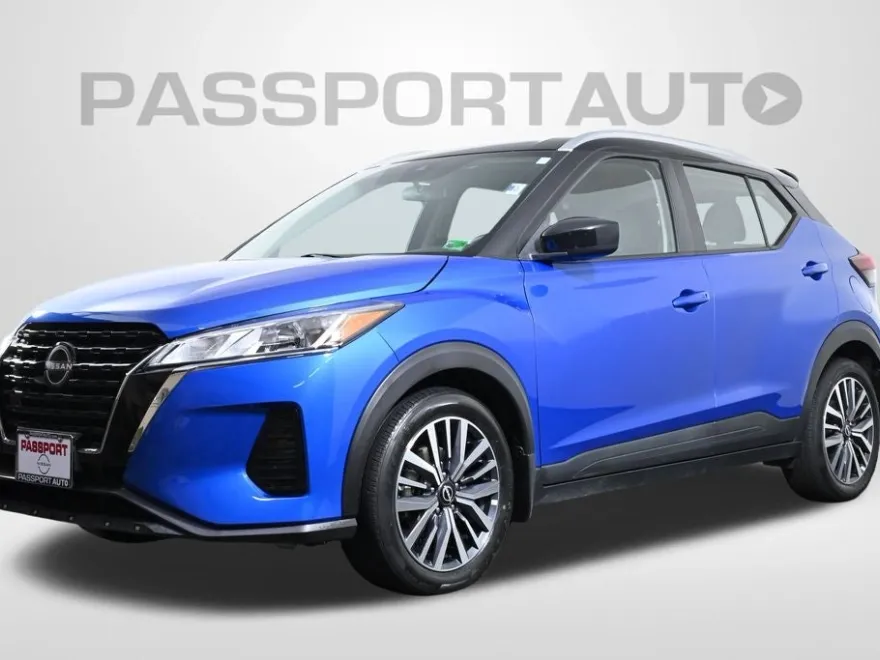 2022 Nissan Kicks SV photo 1