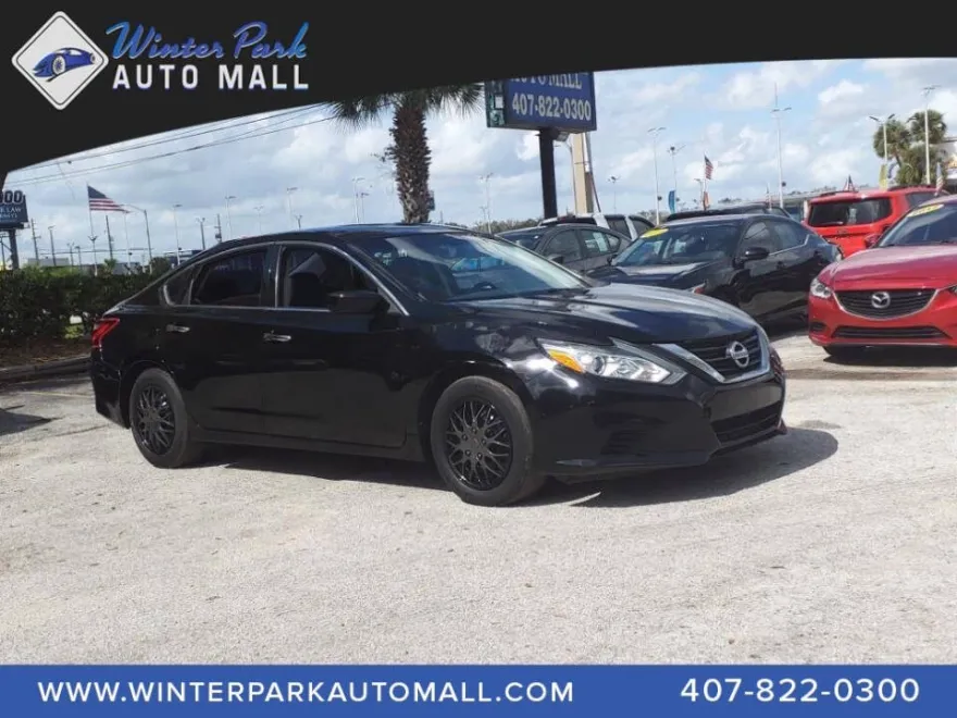 2017 Nissan Altima 2.5 SV photo 1