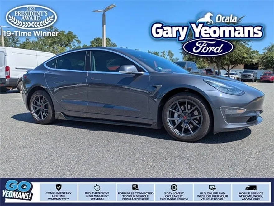 2019 Tesla Model 3 Standard Range Plus photo 1