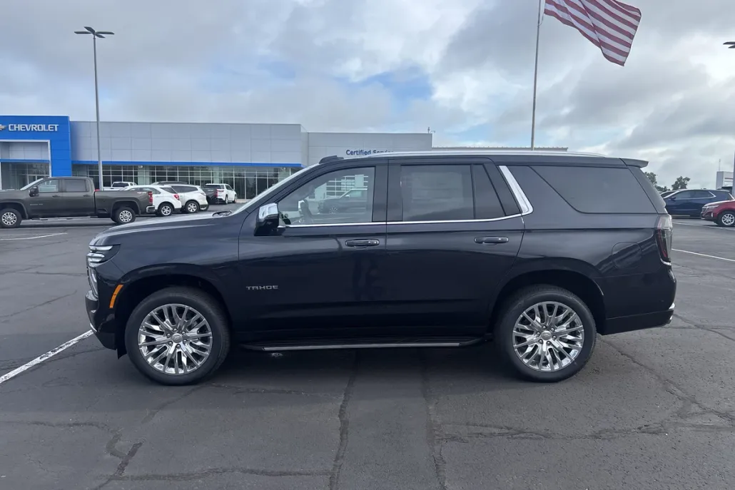 2025 Chevrolet Tahoe Premier photo 1