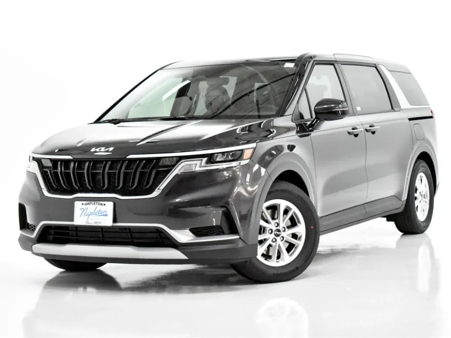 2024 Kia Carnival LX photo 1