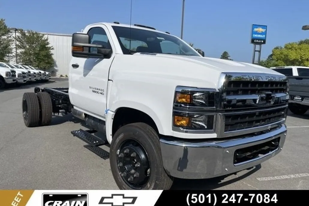 2024 Chevrolet Silverado 5500HD Work Truck photo 1