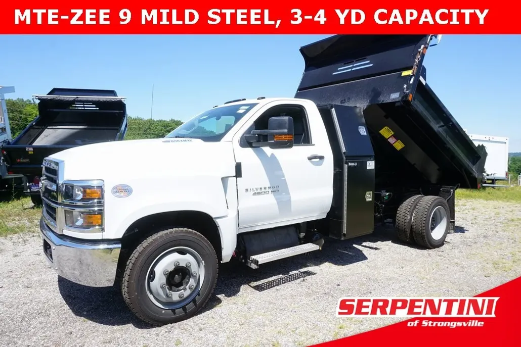 2024 Chevrolet Silverado 4500HD Work Truck photo 1