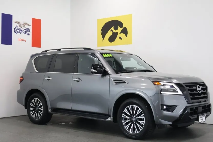 2024 Nissan Armada SL photo 1