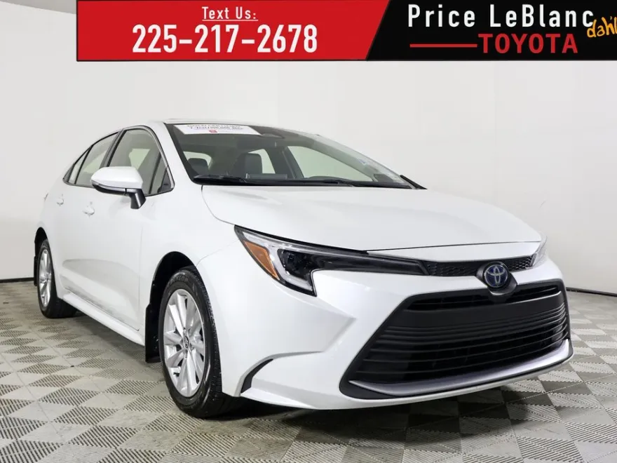 2024 Toyota Corolla XLE LE Premium SE photo 1