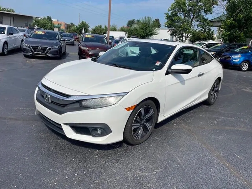 2016 Honda Civic Touring photo 1