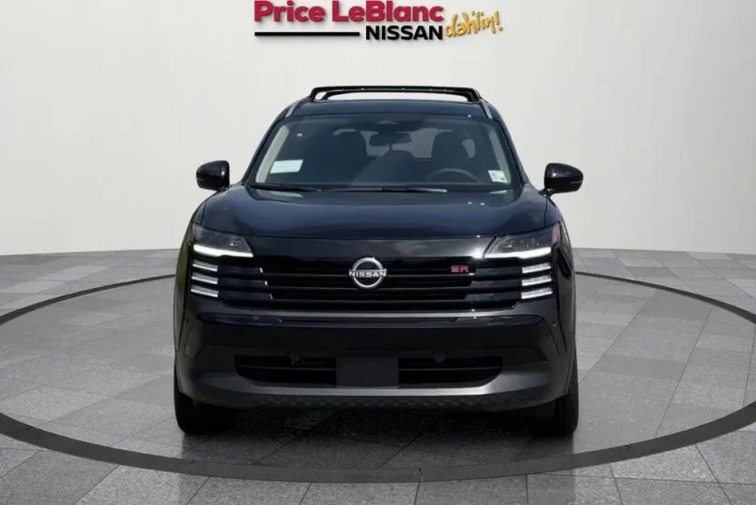 2025 Nissan Kicks SR photo 1