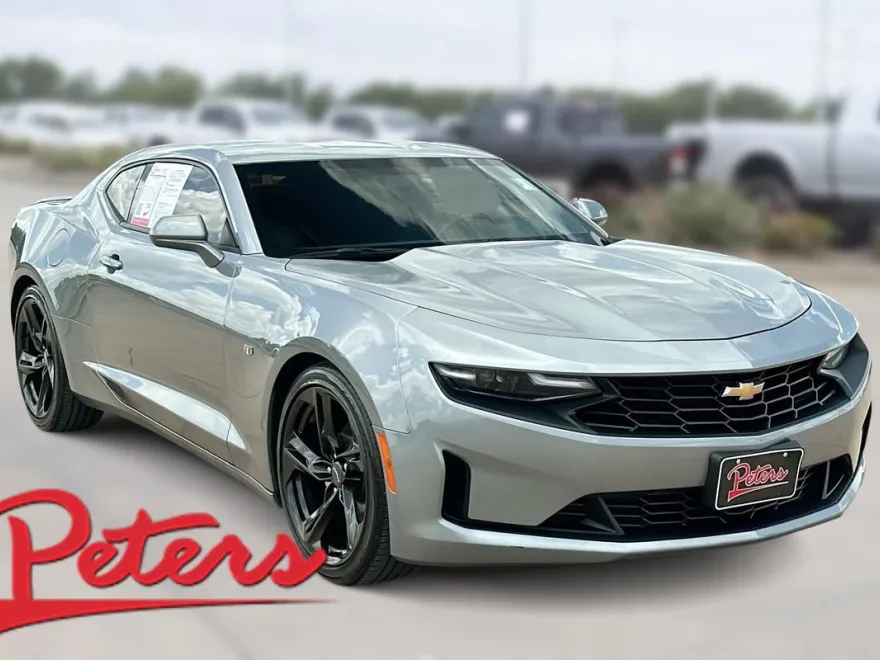2023 Chevrolet Camaro 1LT photo 1