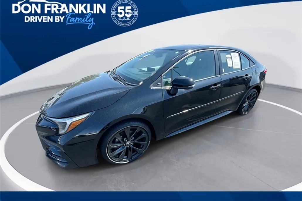 2023 Toyota Corolla SE photo 1