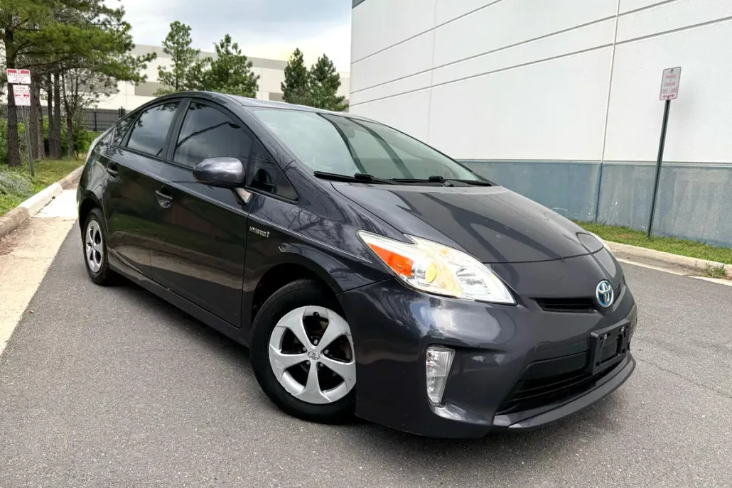 2015 Toyota Prius Persona Series photo 1