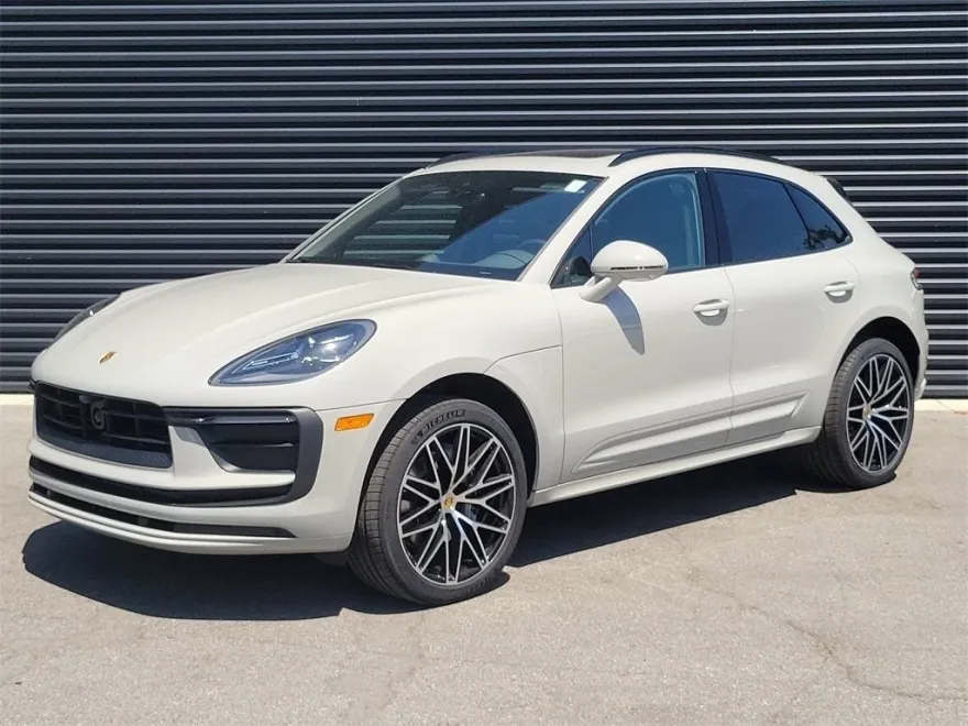 2025 Porsche Macan Base photo 1
