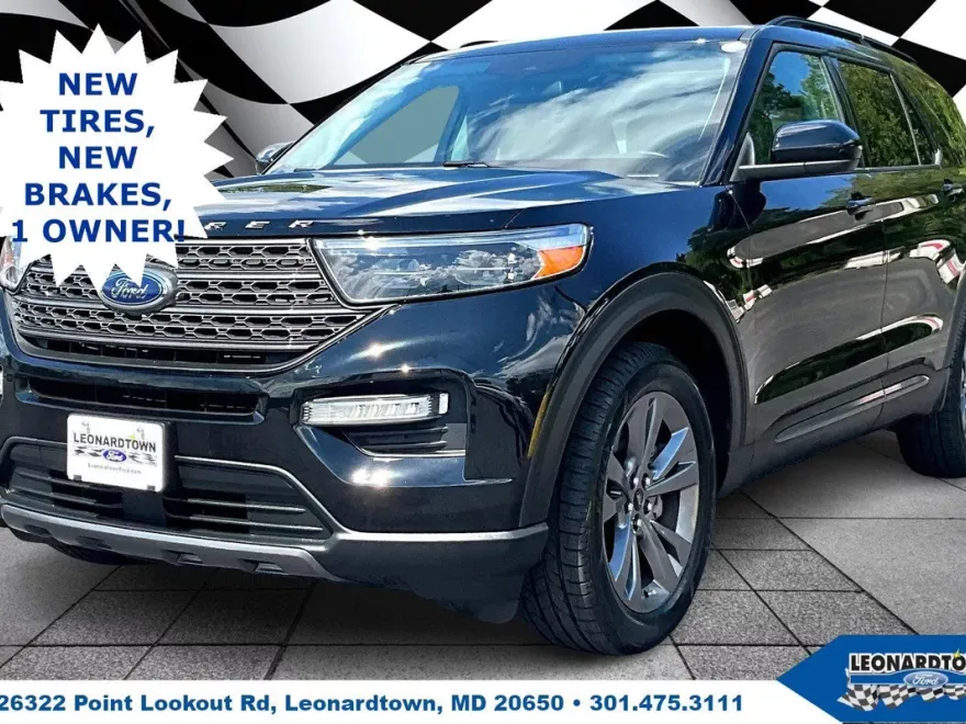 2022 Ford Explorer XLT Sport photo 1