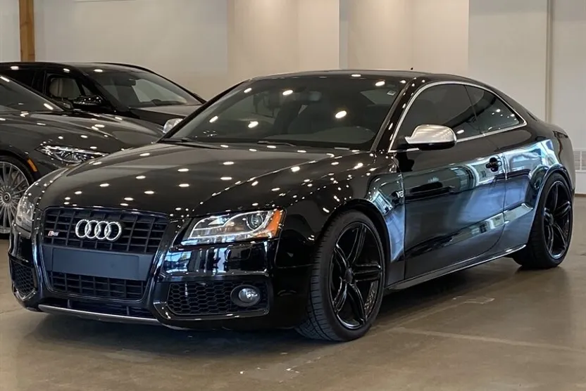 2010 Audi S5 Prestige photo 1