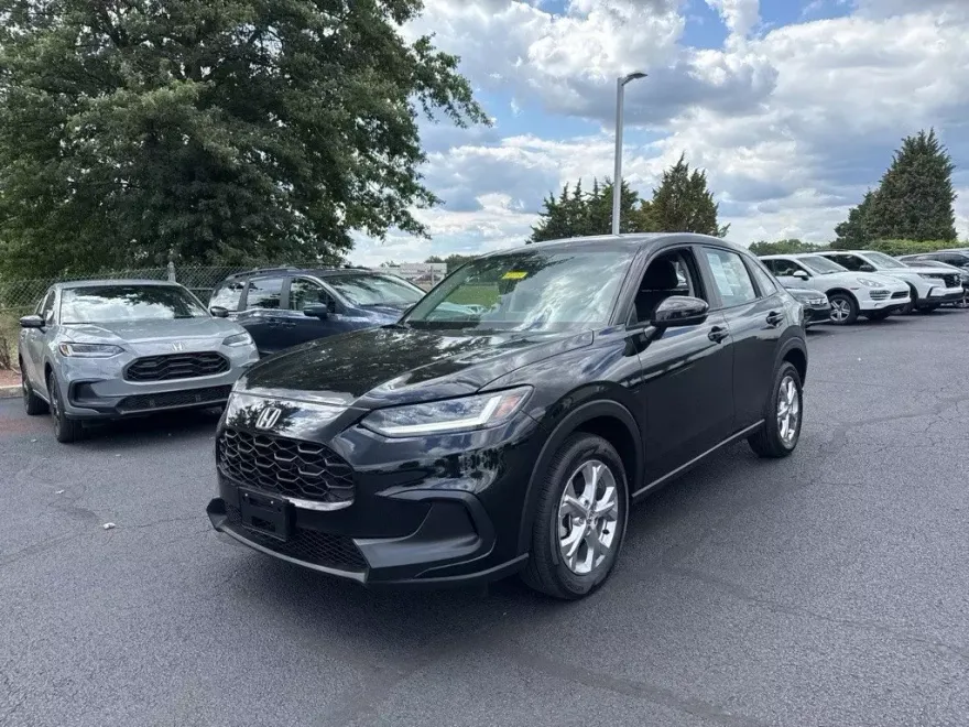 2023 Honda HR-V LX photo 1