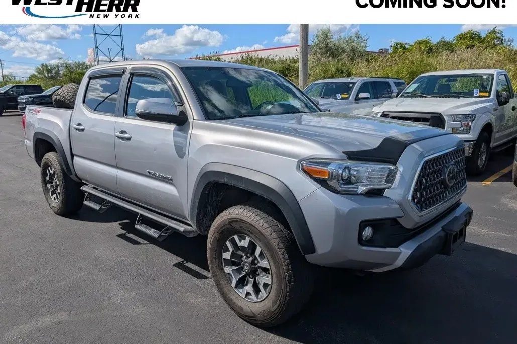 2017 Toyota Tacoma Base photo 1