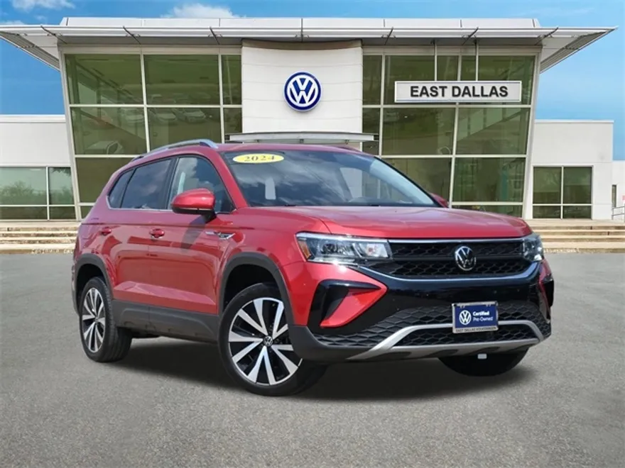 2024 Volkswagen Taos SE photo 1