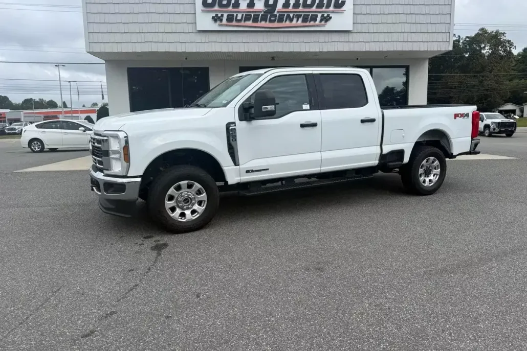 2024 Ford F-250 photo 1