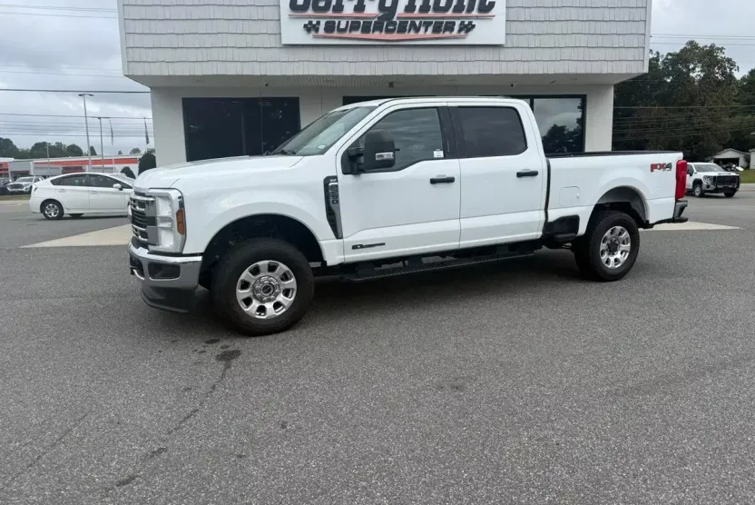 2024 Ford F-250 photo 1