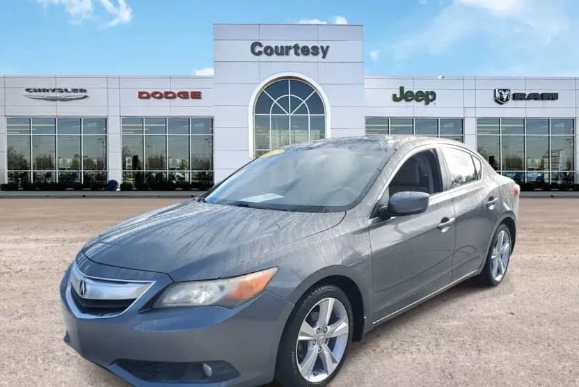 2013 Acura ILX 2.0L Premium photo 1