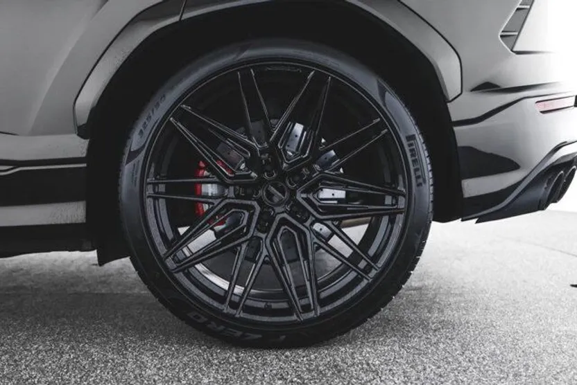 2022 Lamborghini Urus Base photo 1