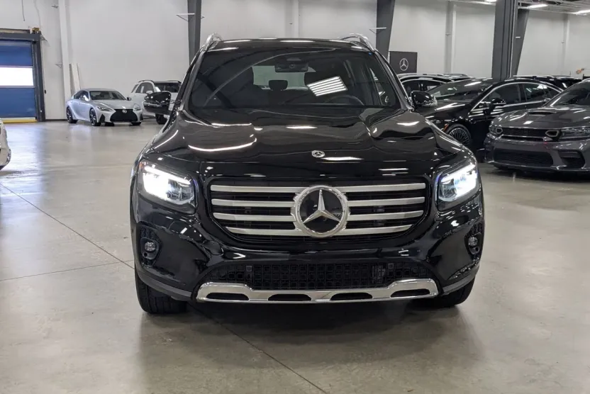 2025 Mercedes Benz GLB 250 photo 1
