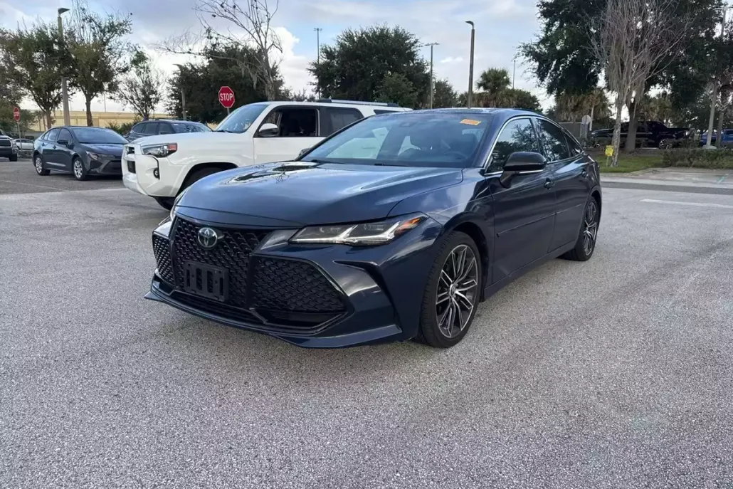 2020 Toyota Avalon Touring photo 1