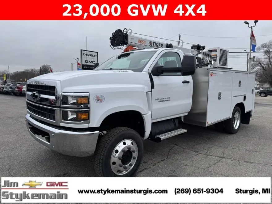2024 Chevrolet Silverado 6500HD Work Truck photo 1