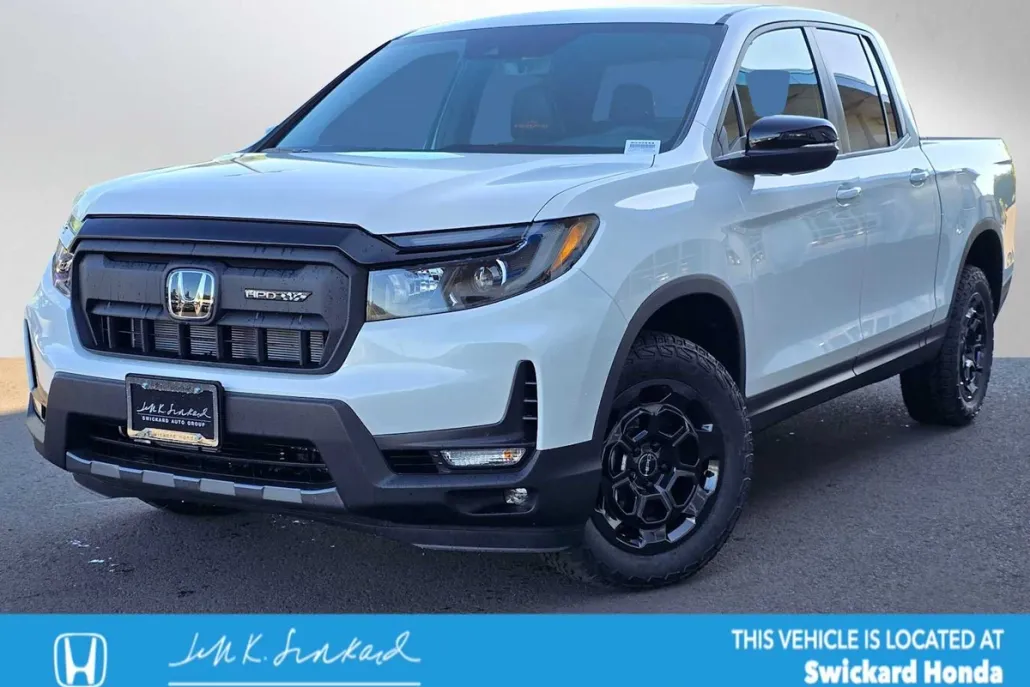 2025 Honda Ridgeline TrailSport photo 1