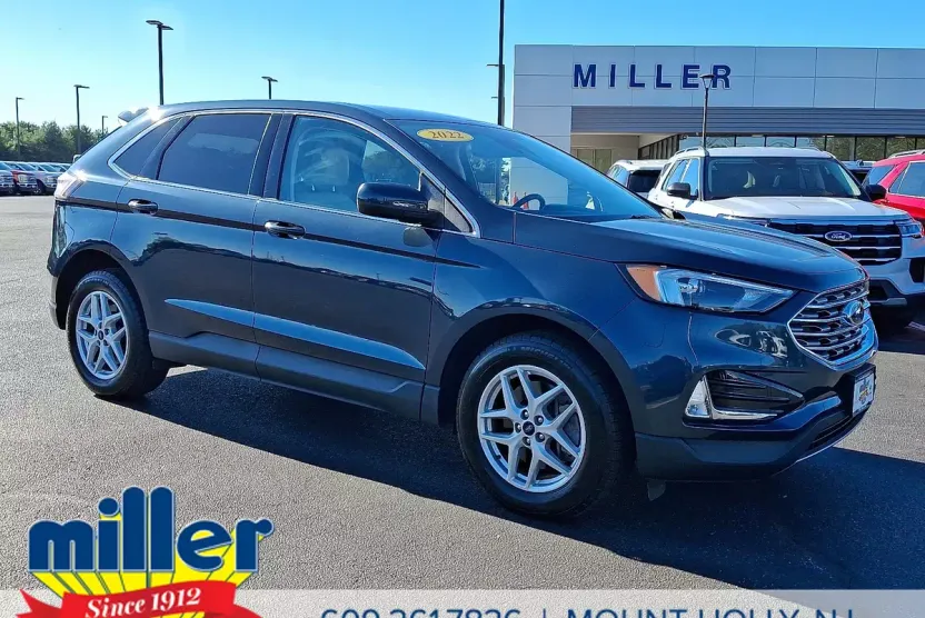 2022 Ford Edge SEL photo 1