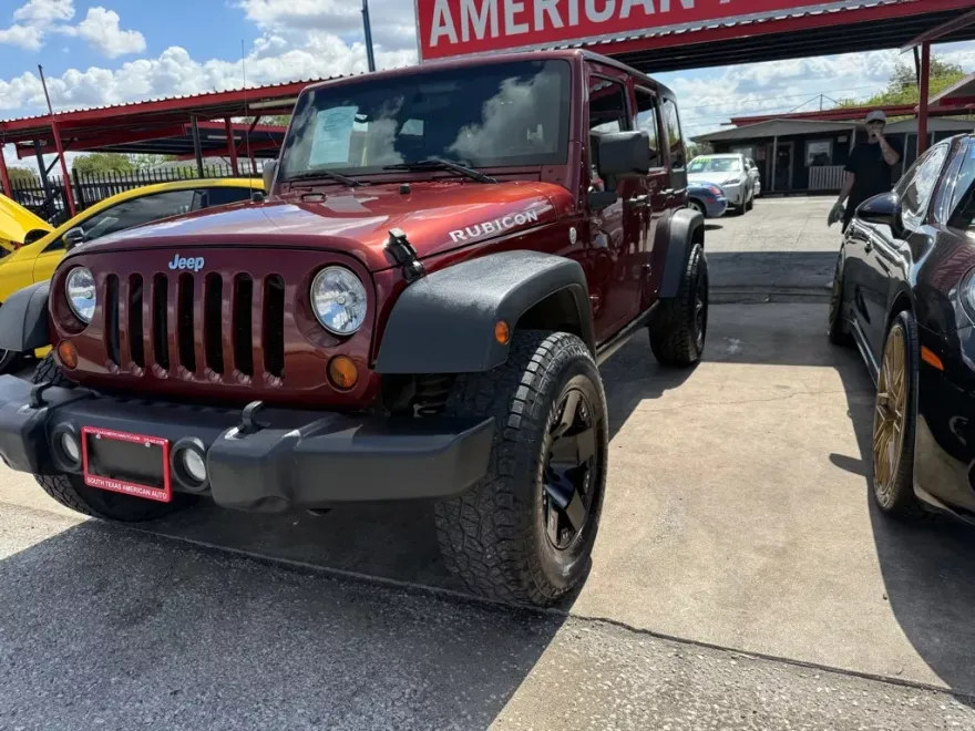 2010 Jeep Wrangler Unlimited Rubicon photo 1