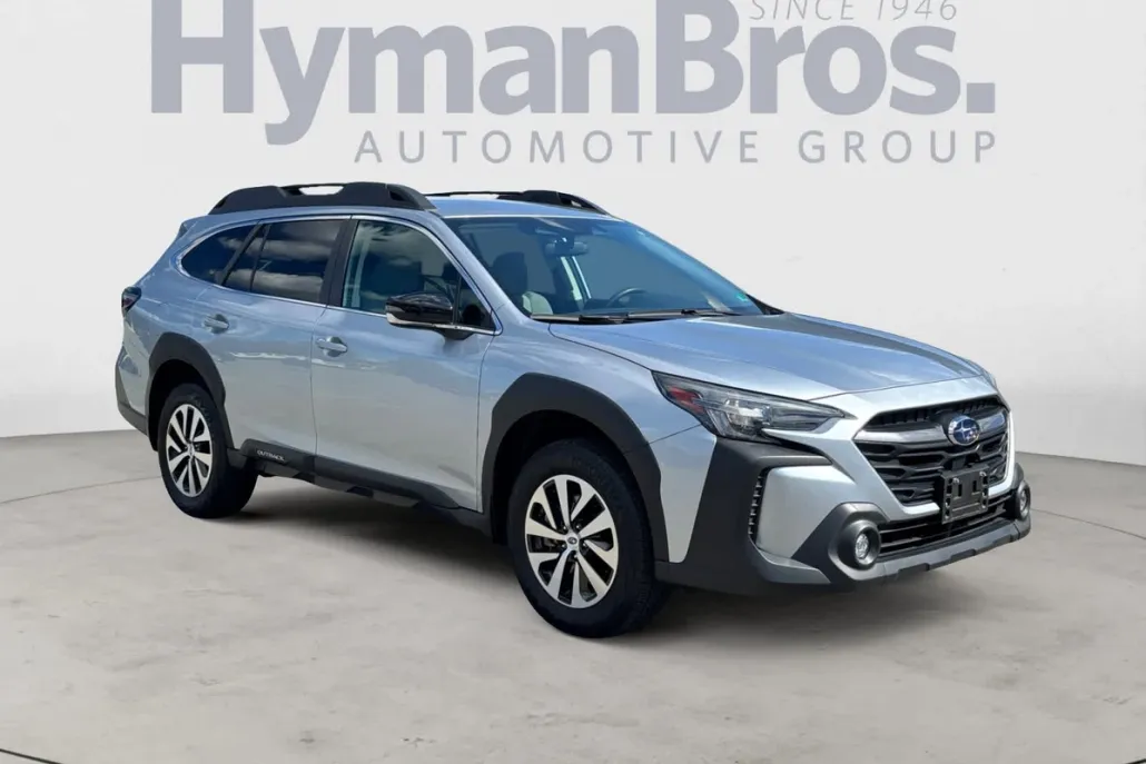2023 Subaru Outback Premium photo 1