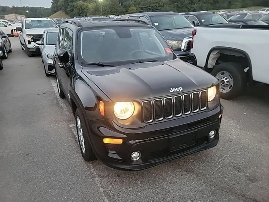 2019 Jeep Renegade Latitude photo 1