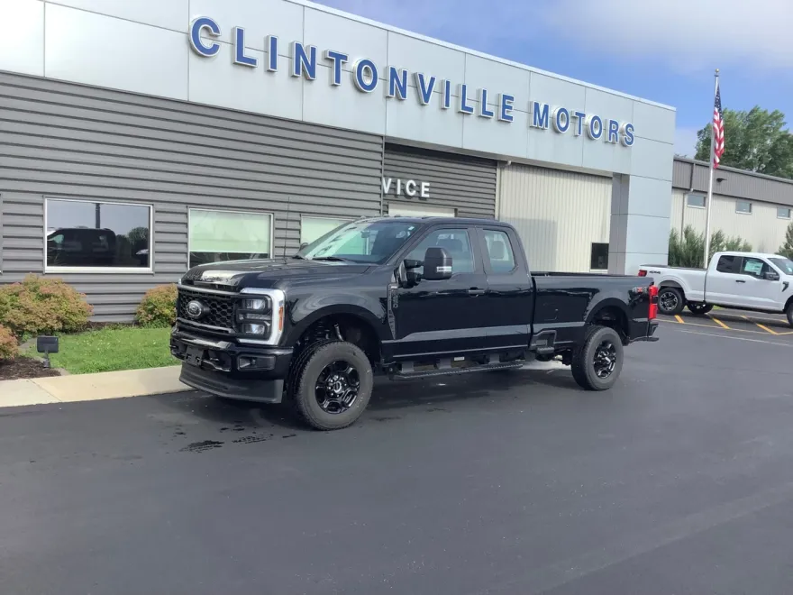 2024 Ford F-250 XL photo 1