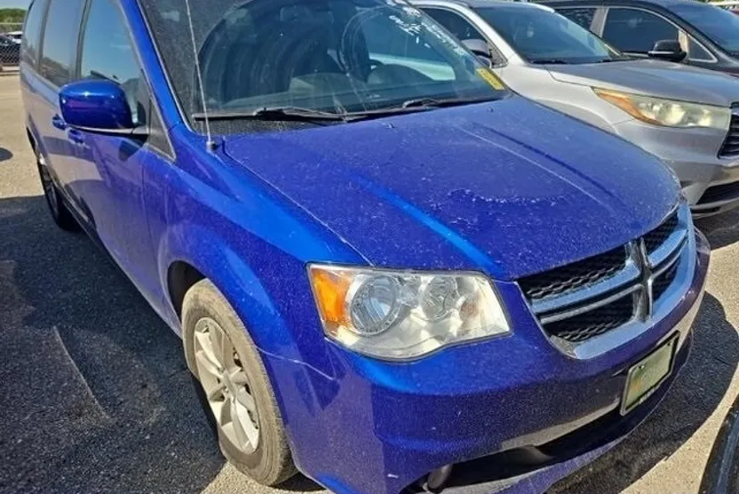 2020 Dodge Grand Caravan SE photo 1