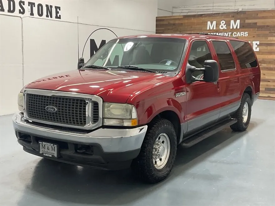2002 Ford Excursion XLT photo 1