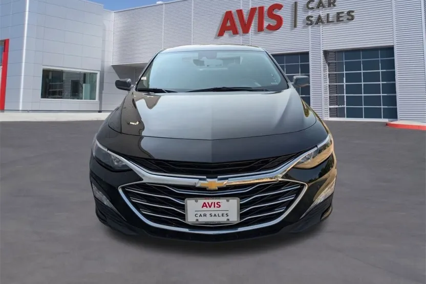 2024 Chevrolet Malibu 1LT photo 1