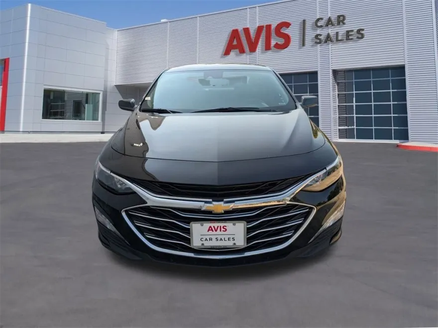 2024 Chevrolet Malibu 1LT photo 1