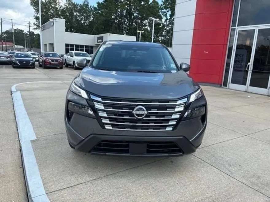 2026 Nissan Rogue SV photo 1